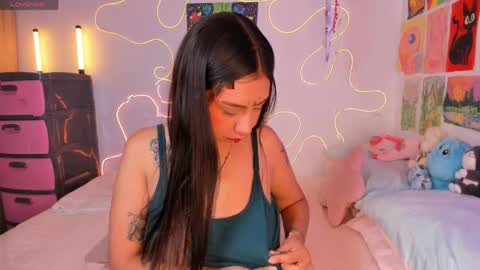 Danna online show from April 2026 12:21:01 PM