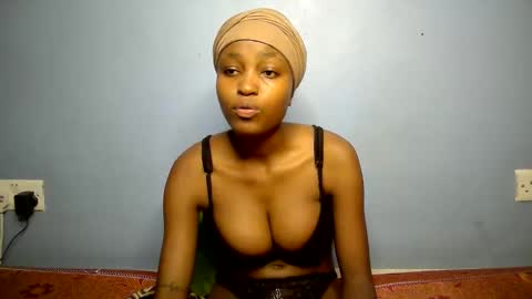 lovly_lastborn online show from March 2026 07:32:01 PM