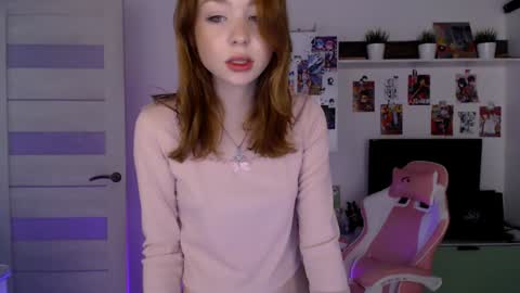 Snapshot of lower_angel chatting on December 2024 08:10:02 PM Loly online show from December 2024 08:10:02 PM