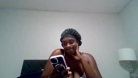 Snapshot of loyalbambi chatting on May 2026 02:31:02 AM loyalbambi online show from May 2026 02:31:02 AM