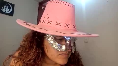 Snapshot of luana363 chatting on October 2025 02:51:02 PM luana363 online show from October 2025 02:51:02 PM