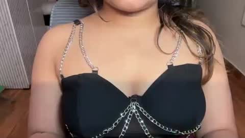 Snapshot of lubna_07 chatting on December 2024 06:01:02 PM slow poison online show from December 2024 06:01:02 PM