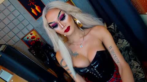 DEMONYETA LA TARRAH online show from December 2024 11:56:01 PM