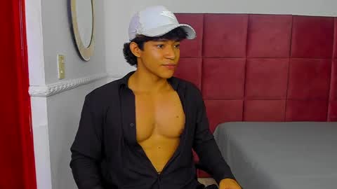 Snapshot of luca_mashle chatting on June 2026 02:45:02 AM luca_mashle online show from June 2026 02:45:02 AM