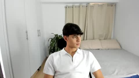 lucacosta19 online show from April 2026 08:17:02 PM