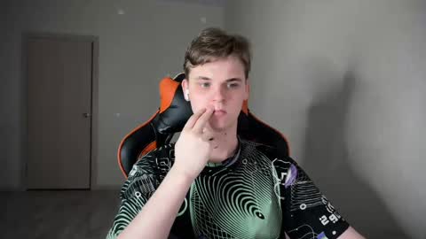 Lucas Gill online show from January 2025 06:48:01 PM