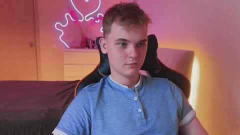 Lucas Gill online show from September 2025 02:55:01 AM