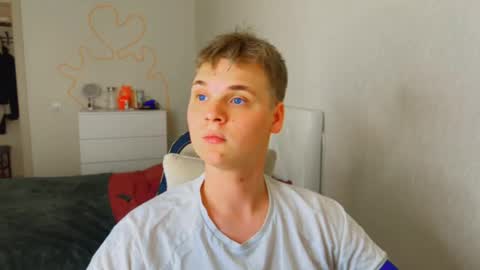 Snapshot of lucas_dany chatting on May 2026 12:12:02 PM Lucas Gill online show from May 2026 12:12:02 PM