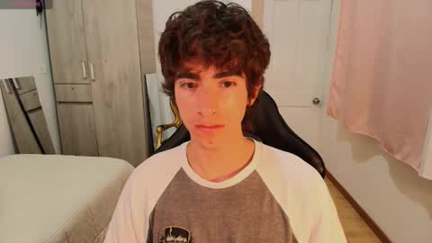 lucas_xo online show from September 2025 02:44:02 AM