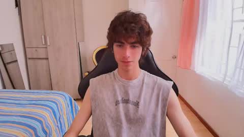 lucas_xo online show from September 2025 08:21:01 PM