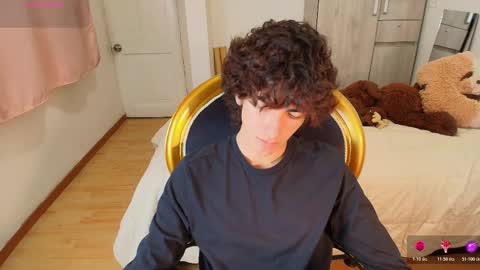 lucas_xo online show from November 2025 01:48:02 AM