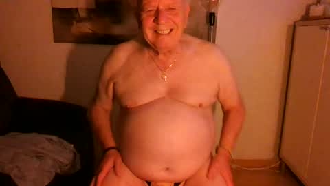 Snapshot of lucbottom031249 chatting on June 2026 01:59:02 AM lucbottom031249 online show from June 2026 01:59:02 AM