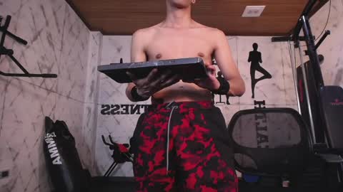 Snapshot of lucca_moreti chatting on May 2026 03:48:02 AM Lucca Moreti online show from May 2026 03:48:02 AM