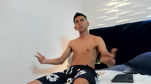 Snapshot of lucca_moreti chatting on May 2026 04:53:01 AM Lucca Moreti online show from May 2026 04:53:01 AM