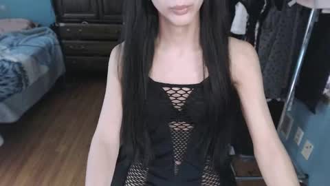 Snapshot of lucia_sky chatting on February 2025 04:32:02 PM Lucia online show from February 2025 04:32:02 PM