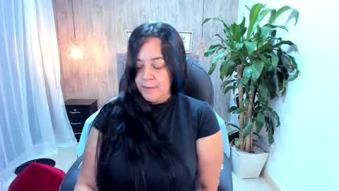 Lucia Vonne online show from September 2025 08:45:01 PM