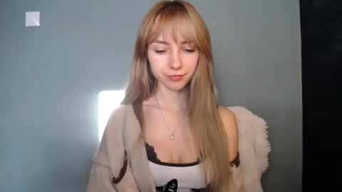 Snapshot of luciacam20 chatting on January 2026 07:46:02 AM Lucy online show from January 2026 07:46:02 AM