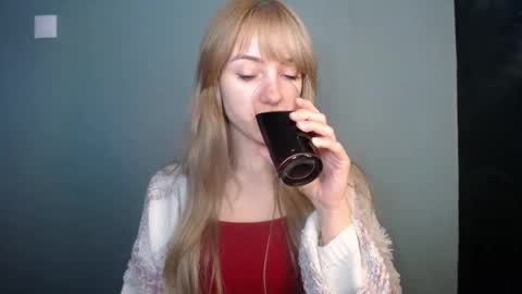 Snapshot of luciacam20 chatting on January 2026 08:51:02 AM Lucy online show from January 2026 08:51:02 AM