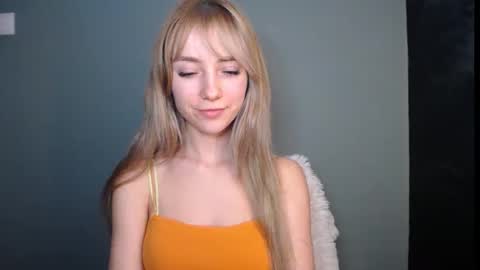 Snapshot of luciacam20 chatting on February 2026 07:17:02 PM Lucy online show from February 2026 07:17:02 PM