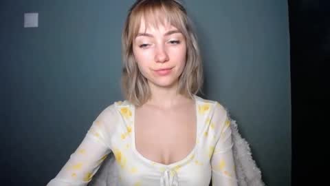 Snapshot of luciacam20 chatting on February 2026 01:18:01 PM Lucy online show from February 2026 01:18:01 PM