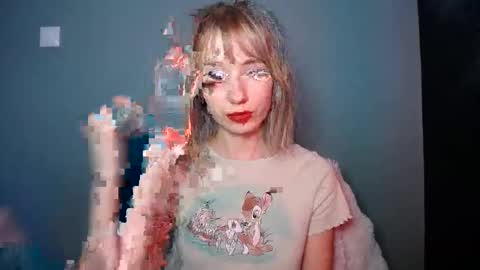 Snapshot of luciacam20 chatting on February 2026 07:29:02 AM Lucy online show from February 2026 07:29:02 AM