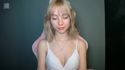 Lucy online show from April 2026 07:03:02 PM