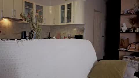 Lucia online show from October 2025 03:21:01 PM