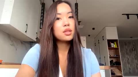 Kira online show from October 2025 09:20:01 AM