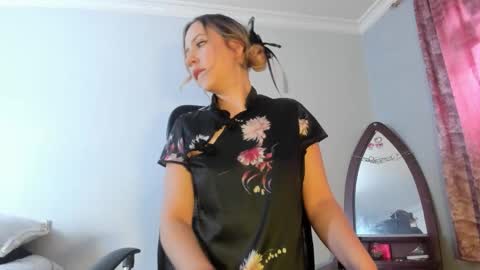 Luciana Evans online show from January 2026 03:05:01 PM