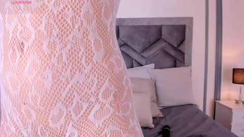    online show from September 2025 01:22:02 PM