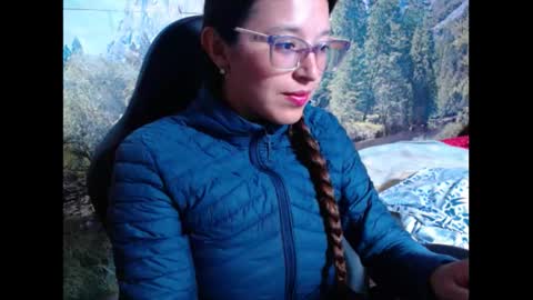 Lucy online show from September 2025 10:15:02 PM