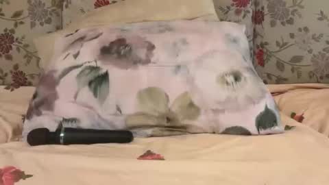 Snapshot of lucianalive chatting on March 2026 05:08:02 AM Mysterious Girl online show from March 2026 05:08:02 AM