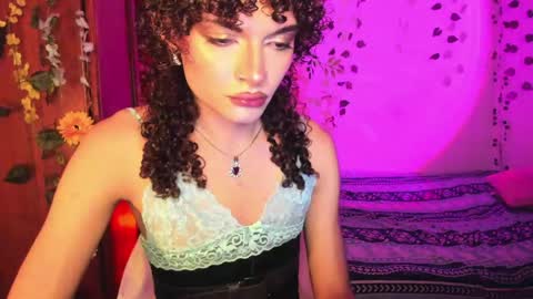Snapshot of lucianromeo17 chatting on April 2026 04:04:02 AM Lucy or Lucian 3 Come to my social Links3 online show from April 2026 04:04:02 AM