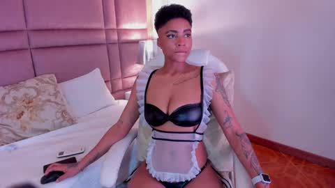 Snapshot of luciawallace chatting on March 2025 03:19:01 AM lucia wallace online show from March 2025 03:19:01 AM