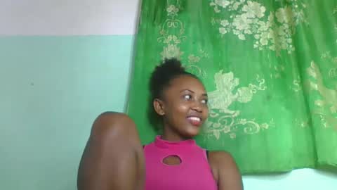 lucie196645 online show from April 2026 06:32:02 PM