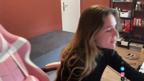 Lucie hot follow me on  online show from February 2025 01:14:01 PM