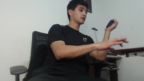 Snapshot of lucifferr_ chatting on February 2025 02:18:01 AM leonel online show from February 2025 02:18:01 AM