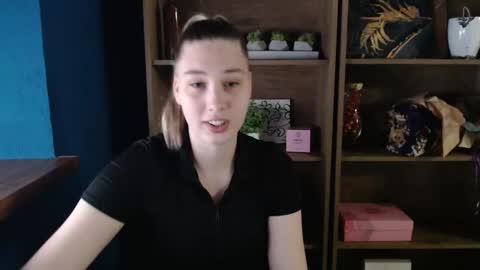 Snapshot of lucky_barbie chatting on May 2026 01:06:01 PM Grace online show from May 2026 01:06:01 PM