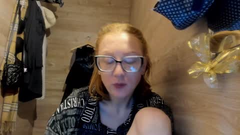 lucky_licky20 online show from January 2025 04:00:02 AM