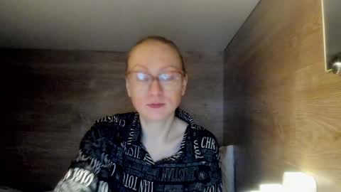 lucky_licky20 online show from January 2025 02:58:01 AM