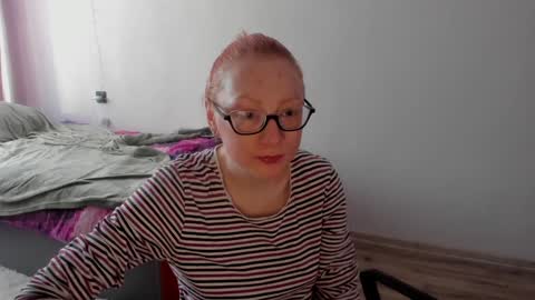 lucky_licky20 online show from February 2025 04:47:01 AM
