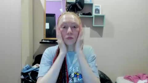 lucky_licky20 online show from March 2025 03:23:02 AM