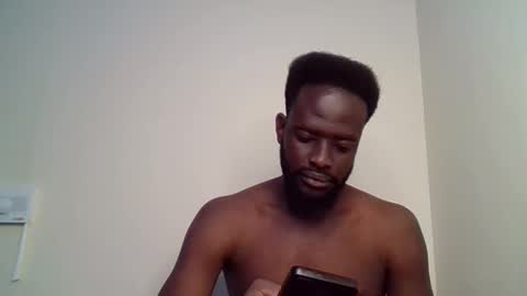 Snapshot of luckycharly chatting on November 2025 06:32:01 PM MASTER DOM online show from November 2025 06:32:01 PM