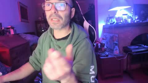 Snapshot of luckydrakex chatting on February 2025 08:00:02 PM Lucky online show from February 2025 08:00:02 PM