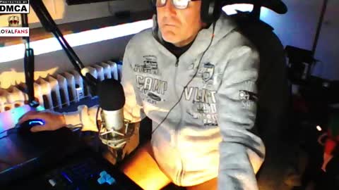 Snapshot of luckyfreak1 chatting on December 2024 12:16:01 AM call me Stefan online show from December 2024 12:16:01 AM