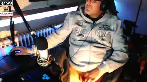 Snapshot of luckyfreak1 chatting on December 2024 06:20:02 AM call me Stefan online show from December 2024 06:20:02 AM