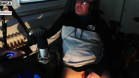 Snapshot of luckyfreak1 chatting on January 2025 01:24:01 PM call me Stefan online show from January 2025 01:24:01 PM