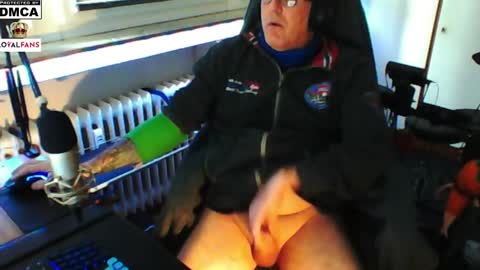 Snapshot of luckyfreak1 chatting on February 2025 02:16:02 PM call me Stefan online show from February 2025 02:16:02 PM