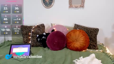 Jade online show from October 2025 01:09:01 AM