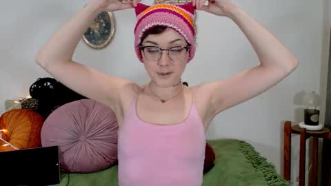 Jade online show from October 2025 12:19:02 PM